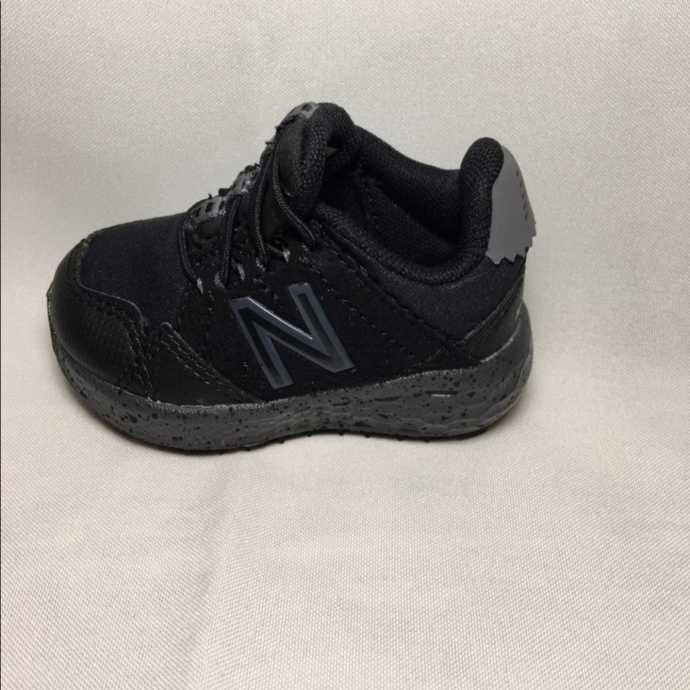 New Balance Infant Shoes - Picture 3 of 6